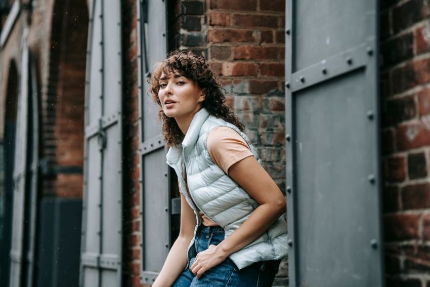 Everlane Vs Uniqlo Basic Tees: Everlane vs. Uniqlo Tees: The Real Fabric and Fit Differences Everlane Vs Uniqlo Basic Tees: Everlane vs. Uniqlo Tees: The Real Fabric and Fit Differences